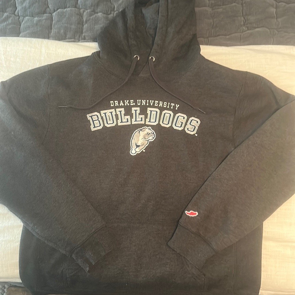 Drake university bulldogs sweatshirt